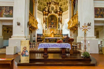 Interior de la Iglesia de la Santísima Anunciación (Chiesa della Santissima Annunziata), Parma, Italia